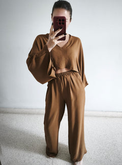 Conjunto pantalón fluido tostado