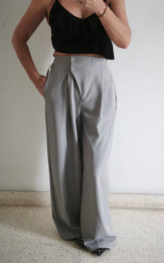 Pantalón pinzas gris