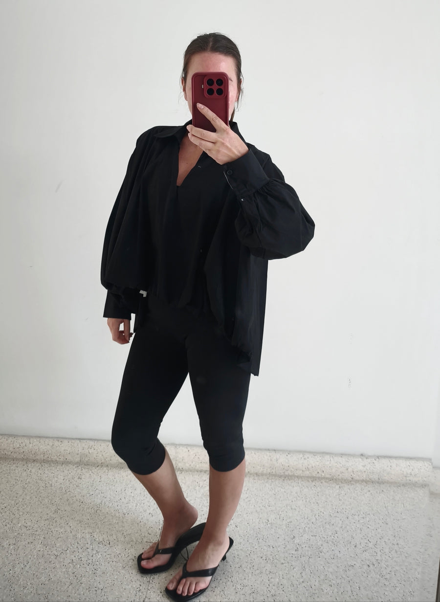 Camisa abullonada negra