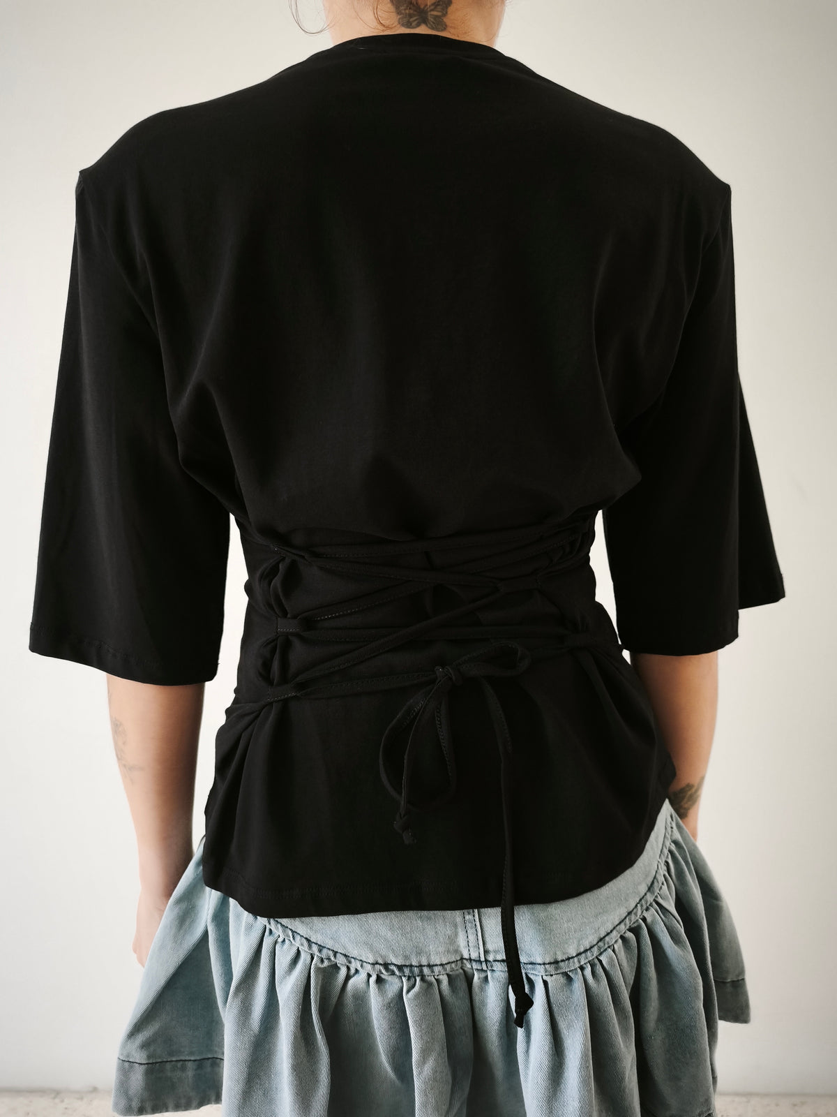 Camiseta lace-up Lumina