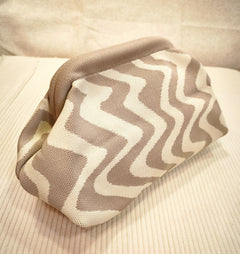 Bolso mano zig-zag