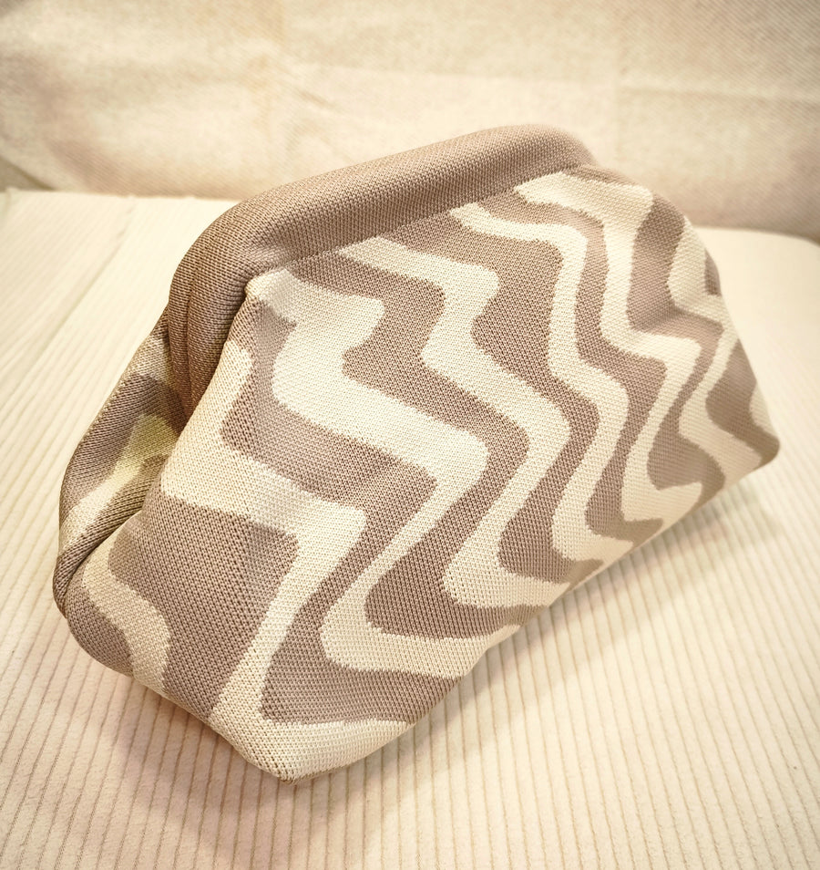 Bolso mano zig-zag