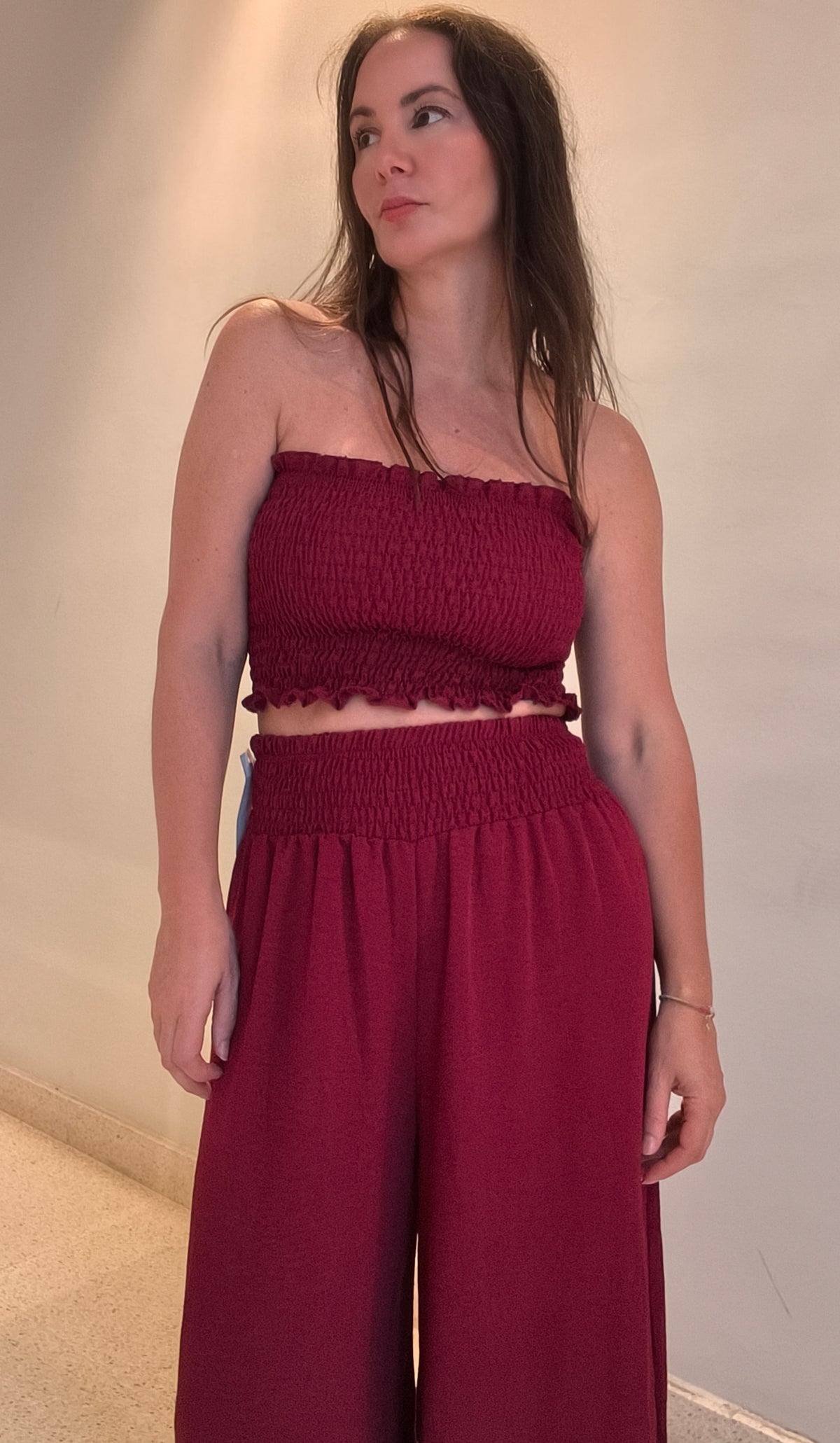 Conjunto fluido burdeos