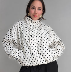 Chaqueta abullonada lunares blanca