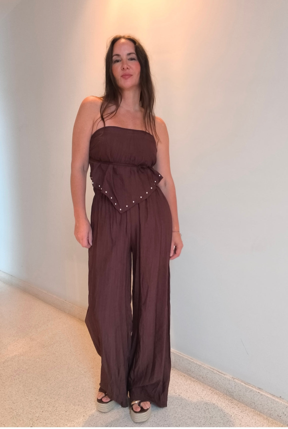 Pantalón con pañuelo tachuelas