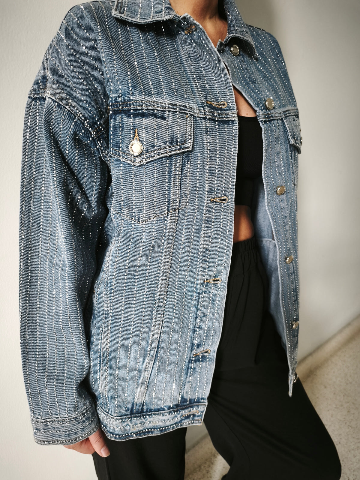Chaqueta over denim brilli
