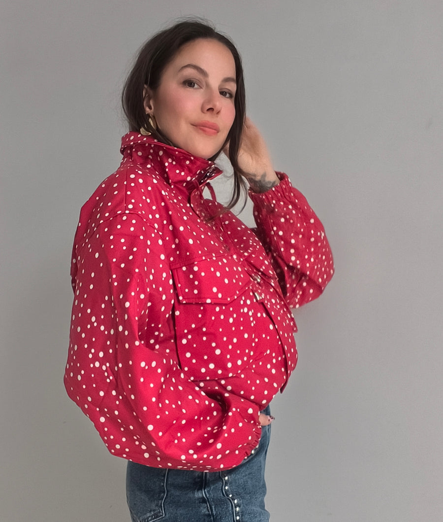 Chaqueta abullonada lunares rojo