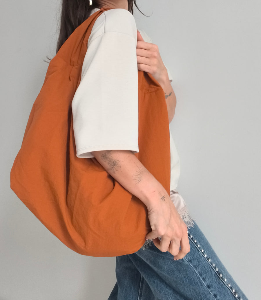 Bolso tipo saco teja